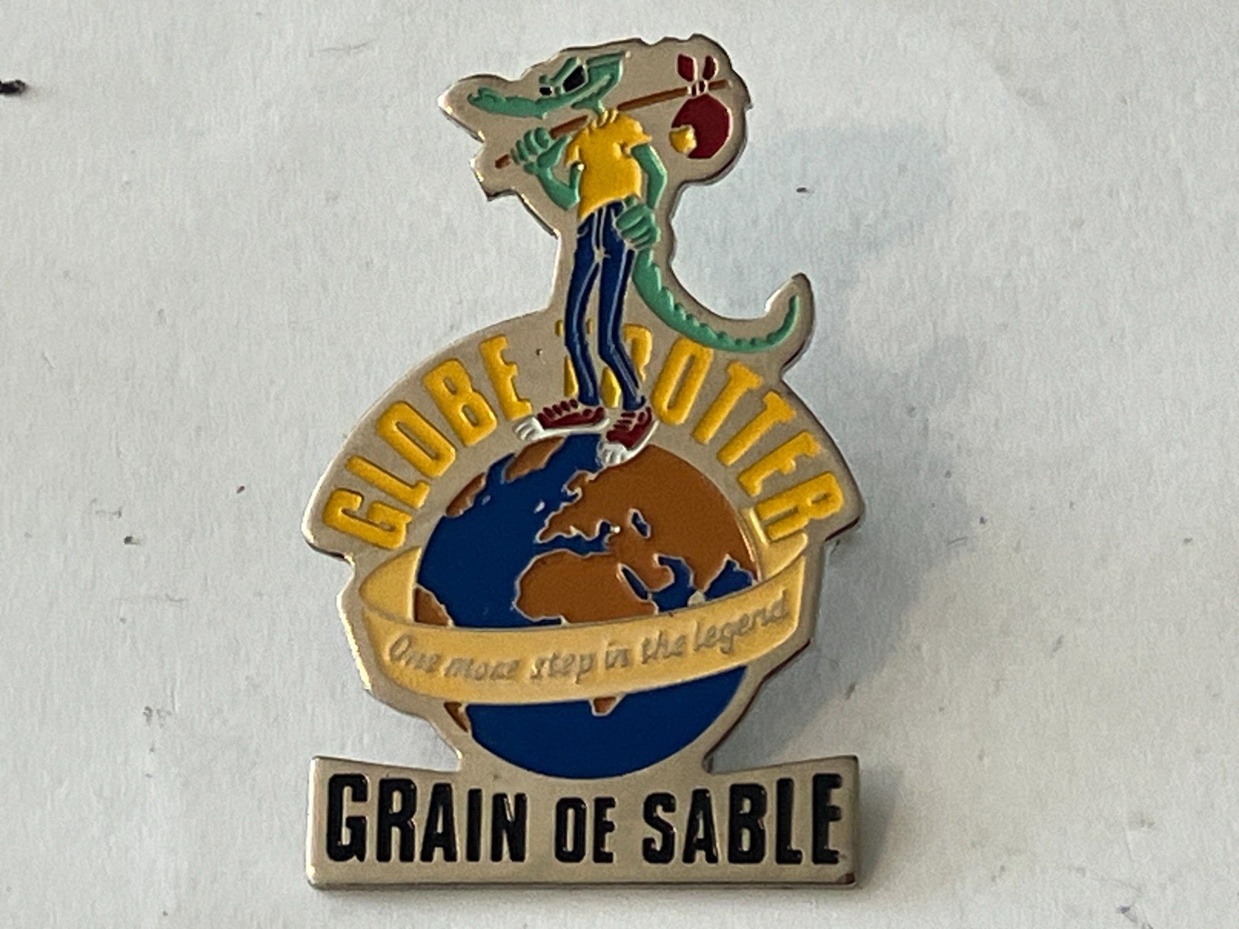 Plaketten & Abzeichen: 1 Pin Globetrotter Grain de Sable – Gebraucht aus Basel von djwwpp