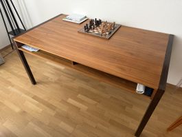 Eleganter Schreibtisch im Mid-Century Design / Walnuss-Optik