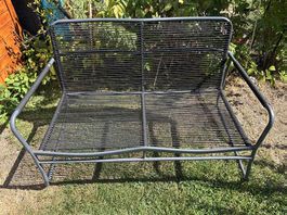 Banc de jardin noir, métal et cordes 2 places avec coussin