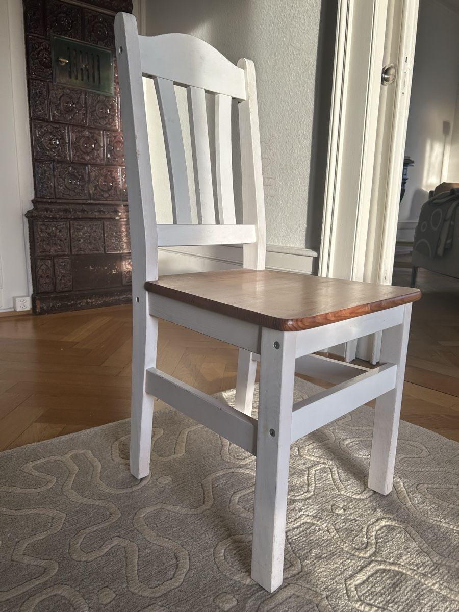 Stühle: Chairs 4 – Gebraucht aus Genève von lis_9p5z