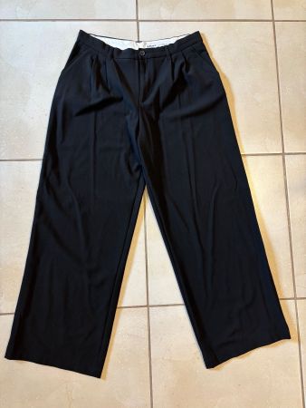 Damen Culotte BERSHKA, schwarz, Grösse 38 - NEU
