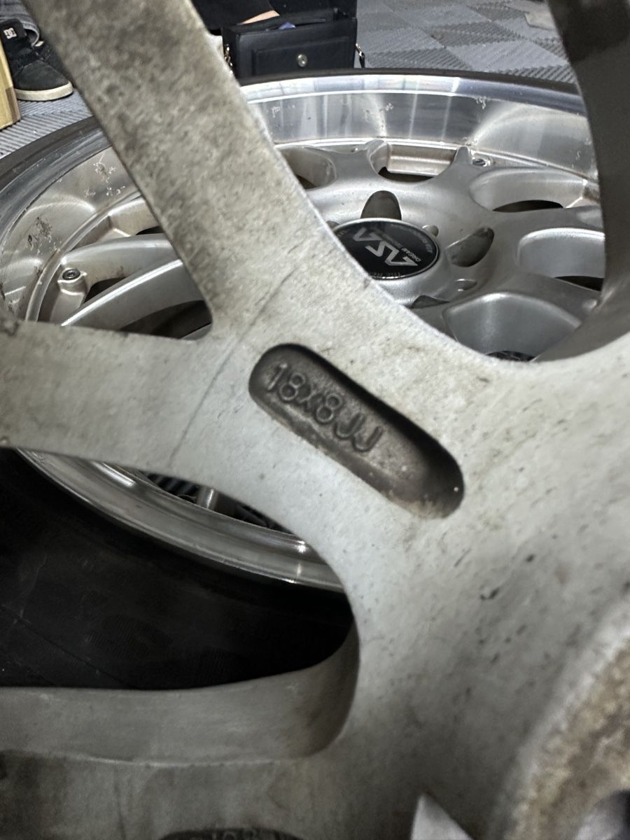 Bbs Felgen: ASA AR1 8x18 ET35 5x114.3 – Gebraucht aus Einsiedeln von Silver.A 8