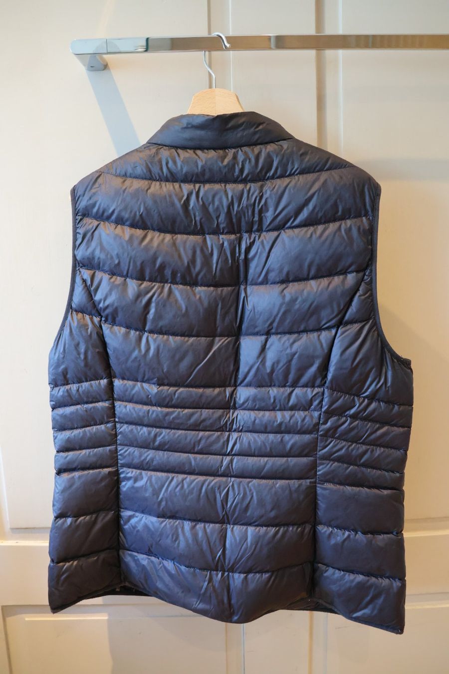 Brax Gilets & Westen: Dunkelgraue Daunenweste – Gebraucht aus Winterthur von jul_v9wx 1