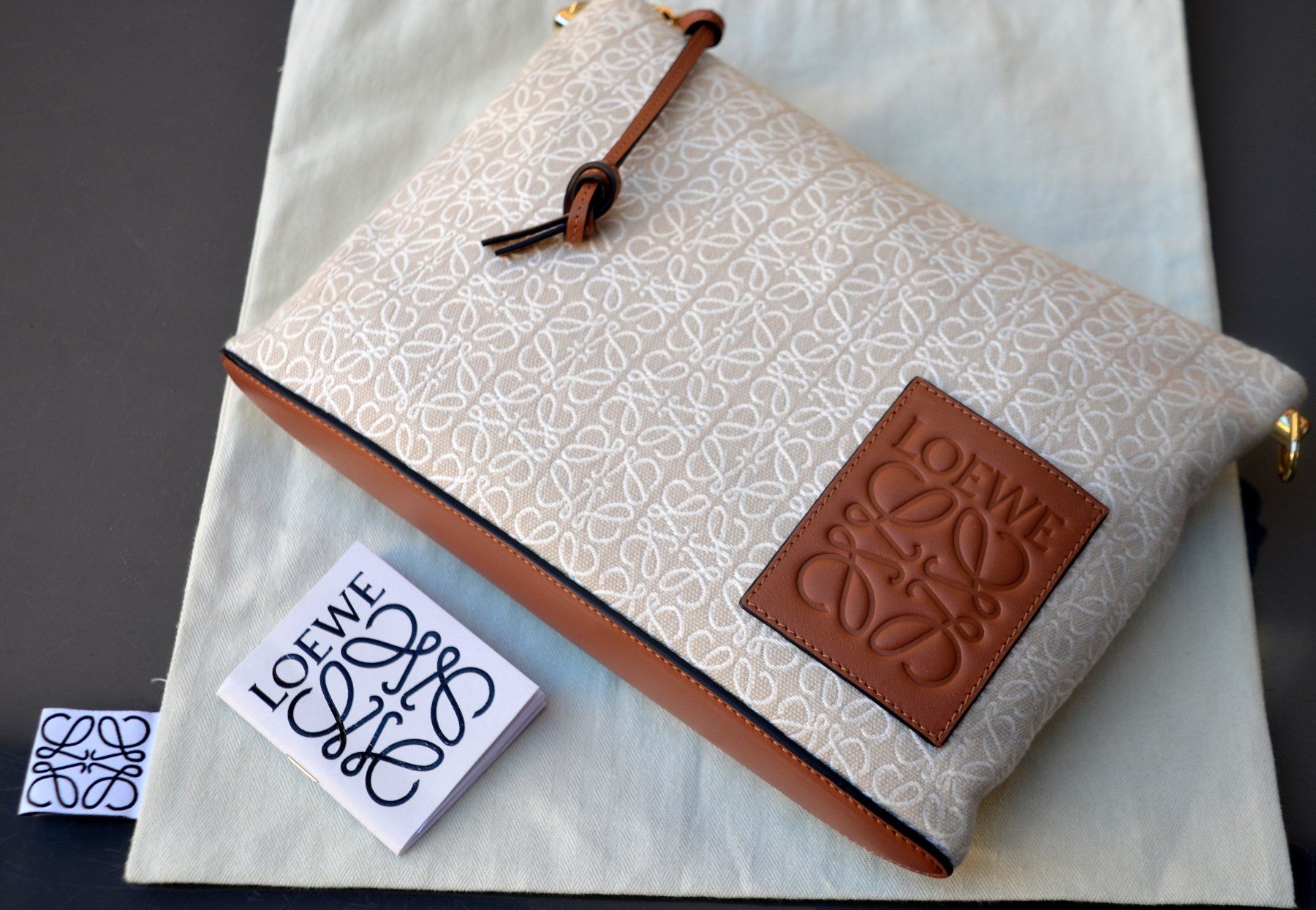 Loewe Borse da donna: Loewe Pochette / Tasche / Clutch – Usato da Collonges venduto da Auganien