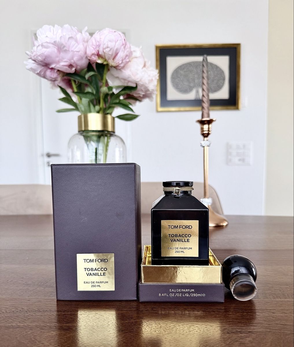 Flaconi: Tobacco Vanille by Tom Ford 250ml - Empty Flacon – Usato da Solothurn venduto da kor_7mpb 1