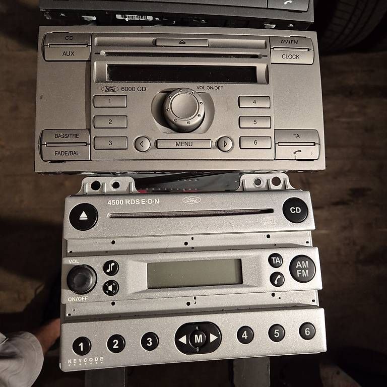 Radios: Ford,Opel Autoradio  – D'occasion à Münchwilen TG par Gearbox69 1