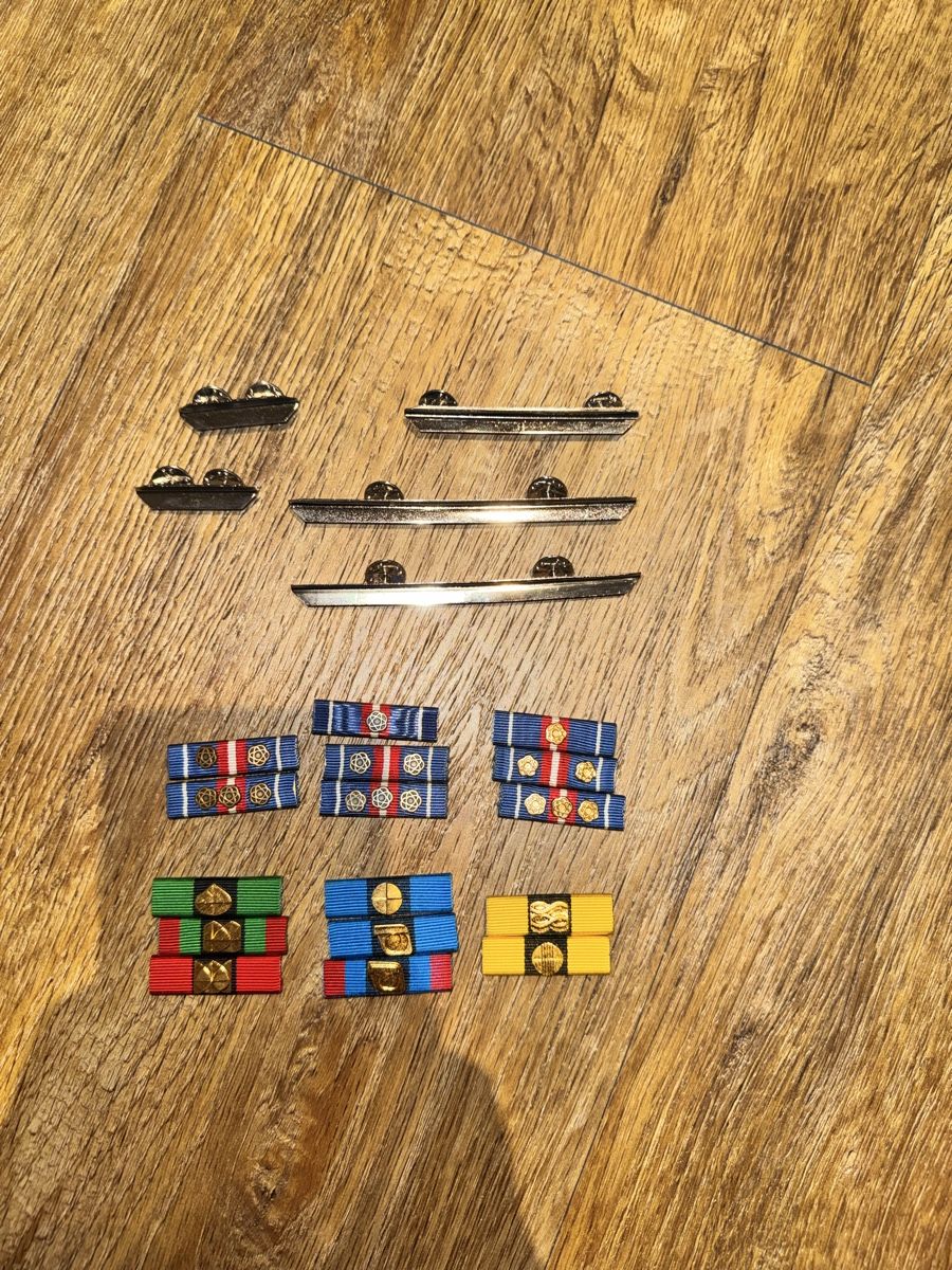 Schweizer Armee Placchette & Badge: Schweizer Armee Ribbons – Nuovo (secondo la descrizione) da Appenzell venduto da Dopestar