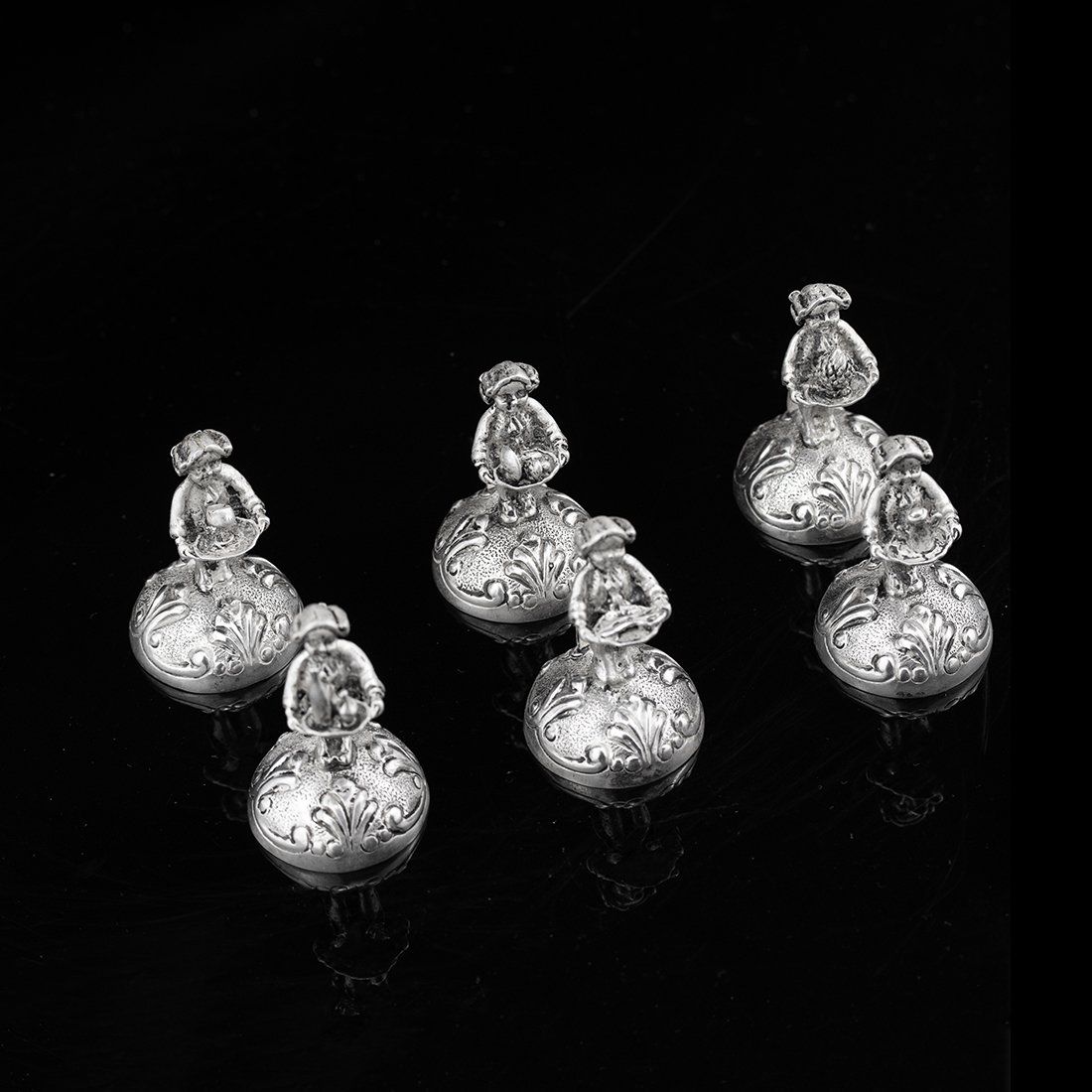 Statuette: Set mit 6 Vintage-Platzhaltern aus 925er Silber – Usato da Lugano venduto da Historianlugano