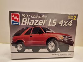 AMT Chevrolet Blazer LS 4x4 97' Plastikmodellbau 1/25