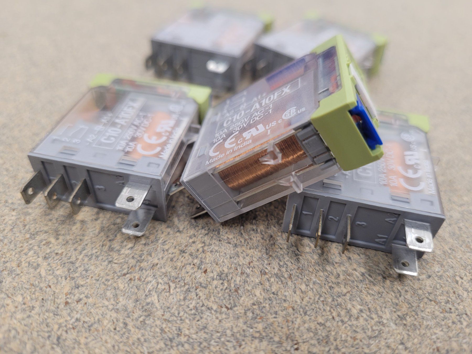Elektronikbauteile: Comat Releco Relais C10-A10FX, 10A, 24V – Gebraucht aus Vitznau von Night-Fire 1