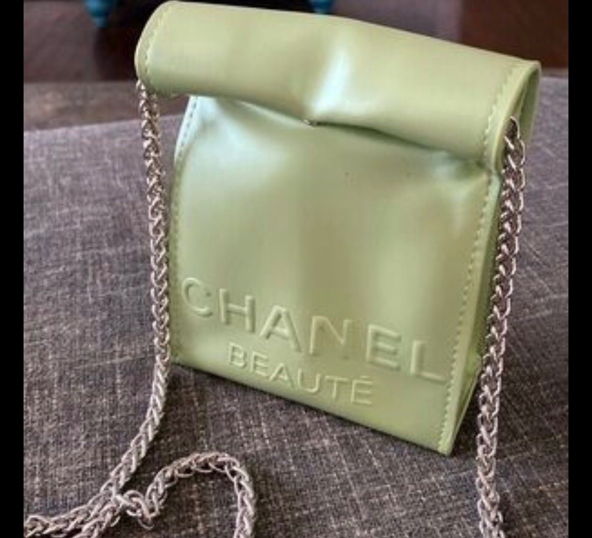 Chanel Custodie per cosmetici: Chanel Beauty bag green – Usato da Schleitheim venduto da ptksz 3