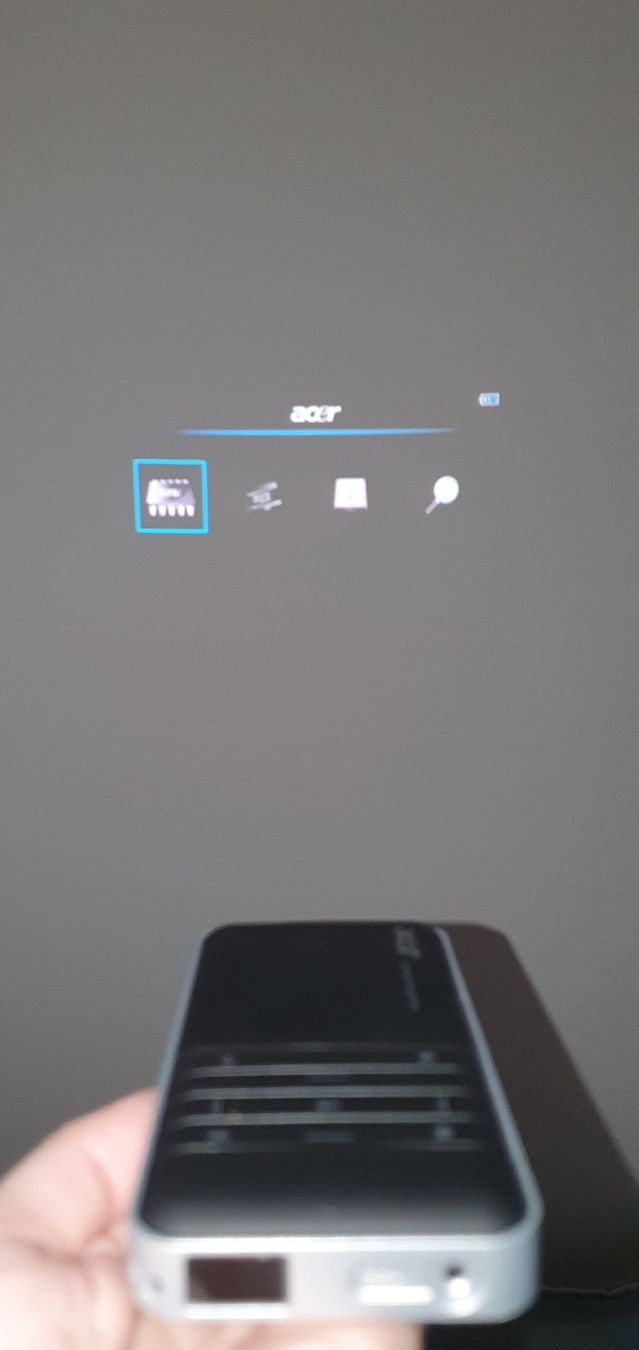 Acer Proiettori: Acer C20 Mini Projektor – Usato da Thalwil venduto da ald_6yrs 7