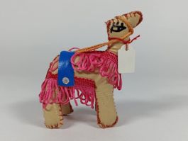 Figurine chameau 11 x 9 x 5 cm (décoration rose)