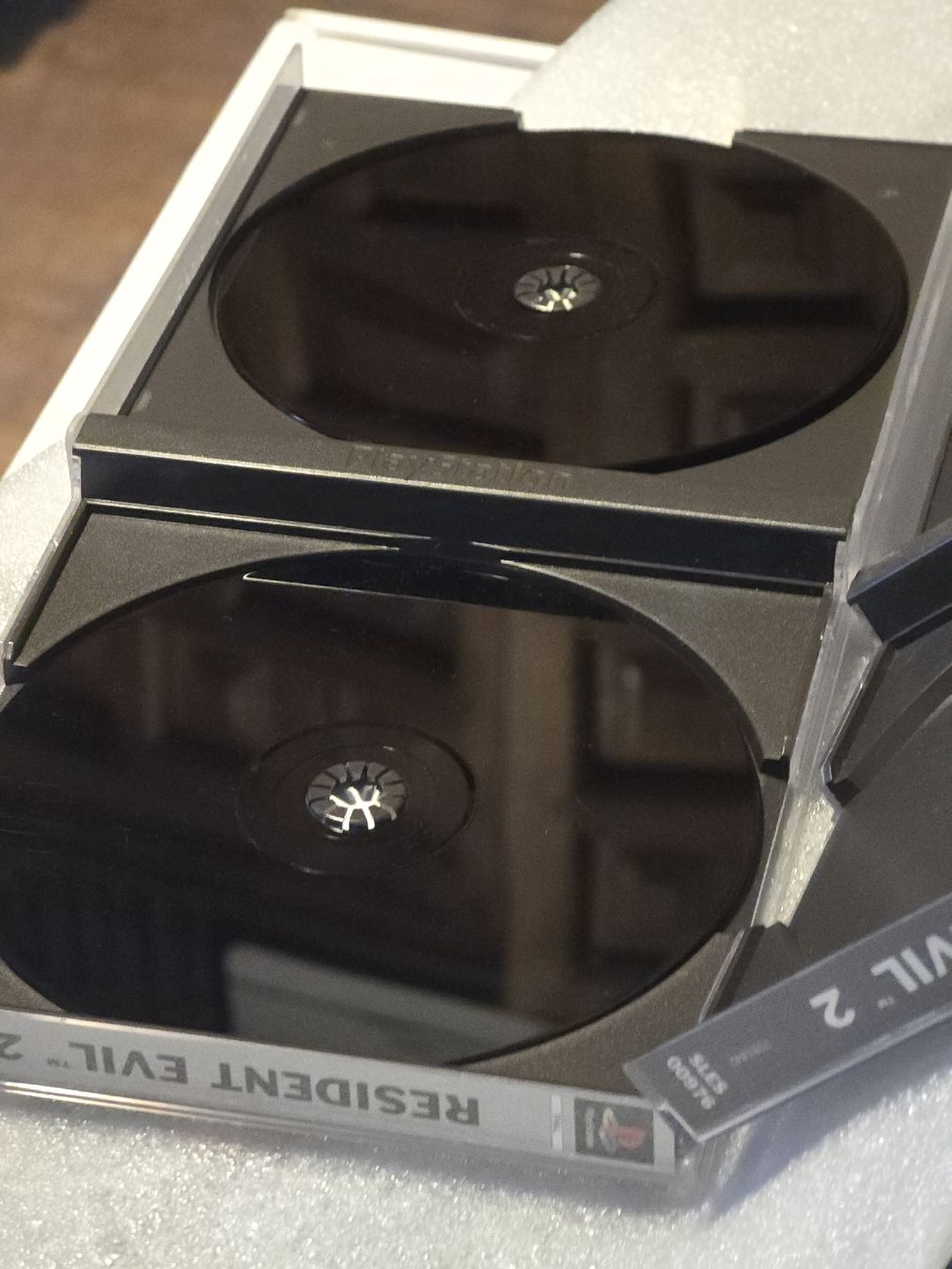 Sony Giochi: Resident Evil 2 PS1 - Jeu Complet et boîte vide supp. – Usato da Carouge GE venduto da Mon_petit_grenier_27 4