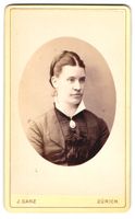 Fotografie J. Ganz, Zürich, Junge Dame 