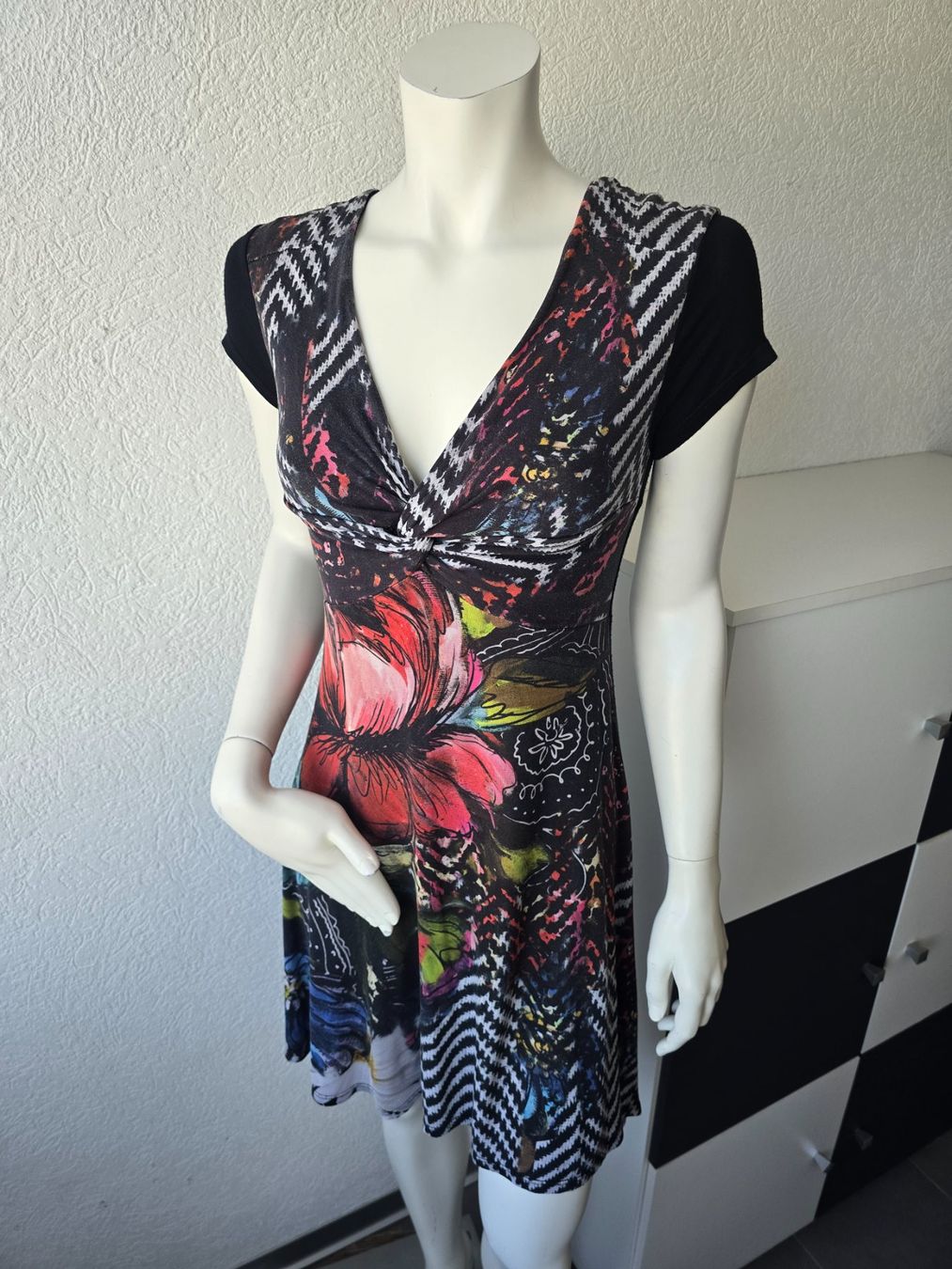 Desigual Robes: Robe Desigual.taille-S – D'occasion à Les Verrières par kitel79 2
