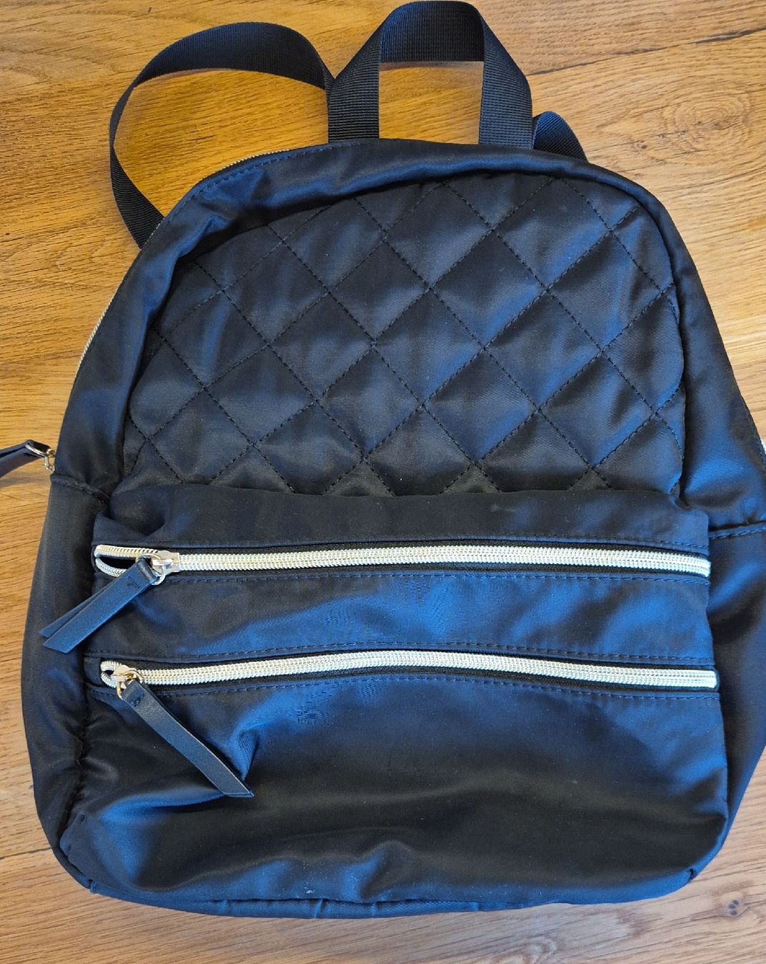 Zaini: Schwarzer Mini Rucksack mit Steppmuster - Top Zustand! – Nuovo (secondo la descrizione) da Arch venduto da chlibeck