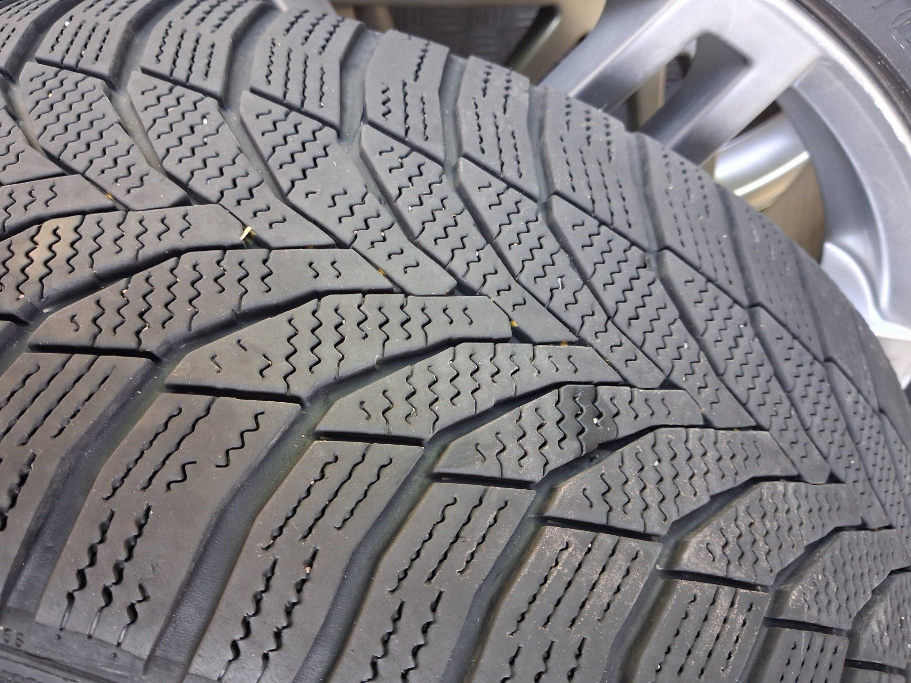 Audi Pneumatici & Ruote complete: Radsatz zu Audi A3 – Usato da Rüegsbach venduto da dar_5bs8 5