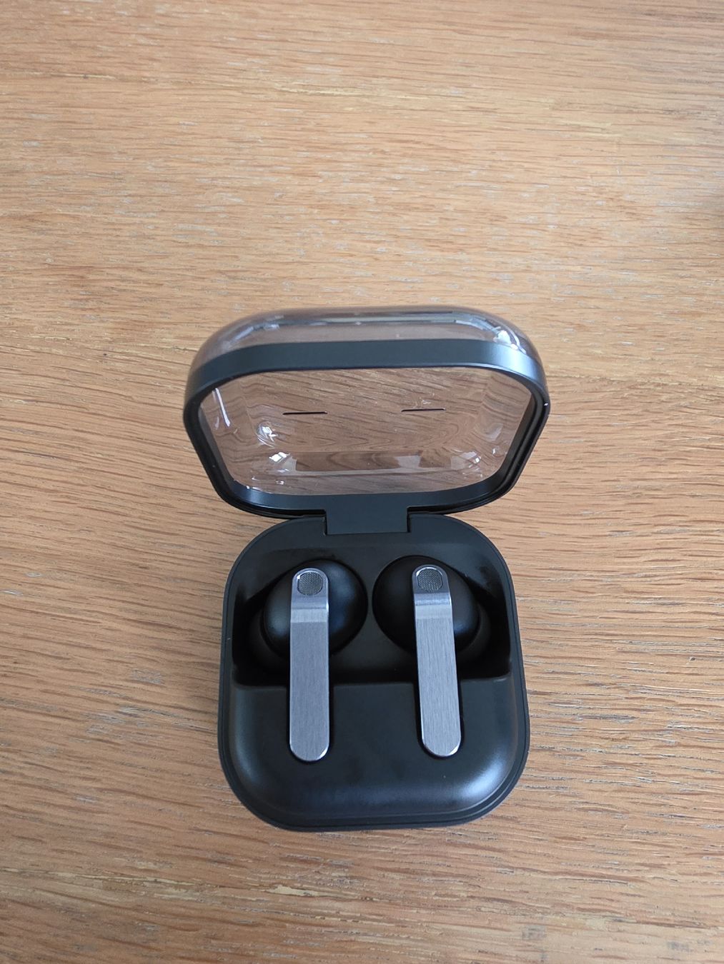 Samsung Kopfhörer: Samsung Galaxy Buds4 Pro – Neu (gemäss Beschreibung) aus Allschwil von arc_526b 1