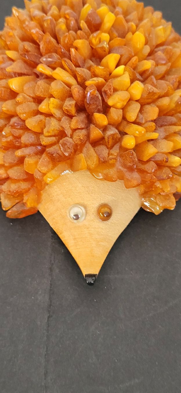 Tutte le decorazioni: Igel aus Bernstein und Holz – Usato da Spiez venduto da Lotta2 6