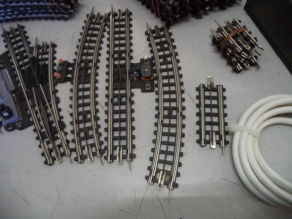 Trix Modellini di ferrovie: TRIX EXPRESS GLEISE UND Weichen,Trafo – Nuovo (secondo la descrizione) da Rieden AG venduto da Wirth03 2