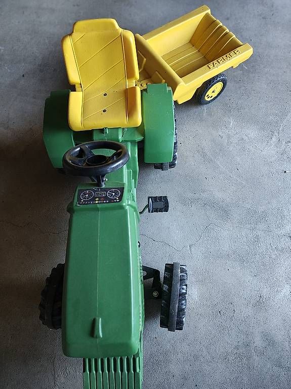 Veicoli per bambini: Traktor mit Anhänger – Usato da Sarmenstorf venduto da jodasano 2