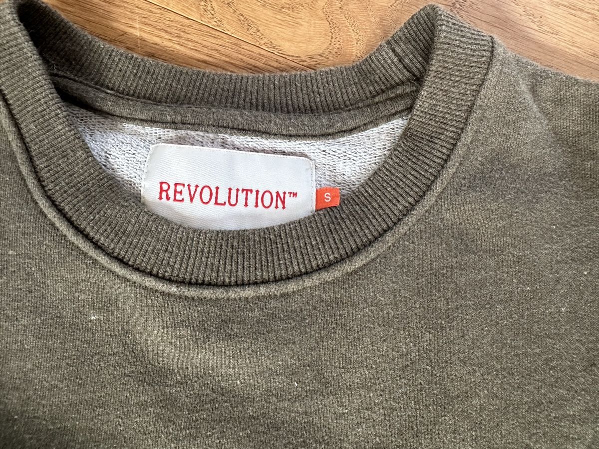 Maglioni & Felpe: Revolution Pulli, Olivgrün, Grösse in S – Nuovo (secondo la descrizione) da Brugg AG venduto da Pesto05 3