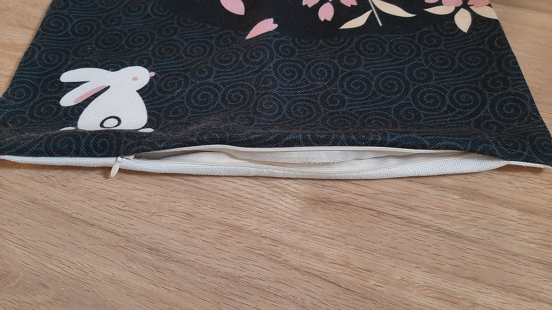 Kissen: Fourre de coussin Sakura Bunny – Neu (gemäss Beschreibung) aus Fribourg von metalhands 2