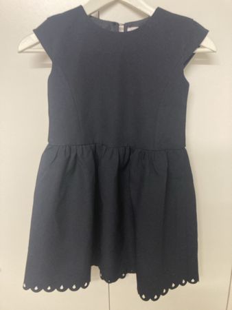 Kleid dunkelblau, Gr. 140