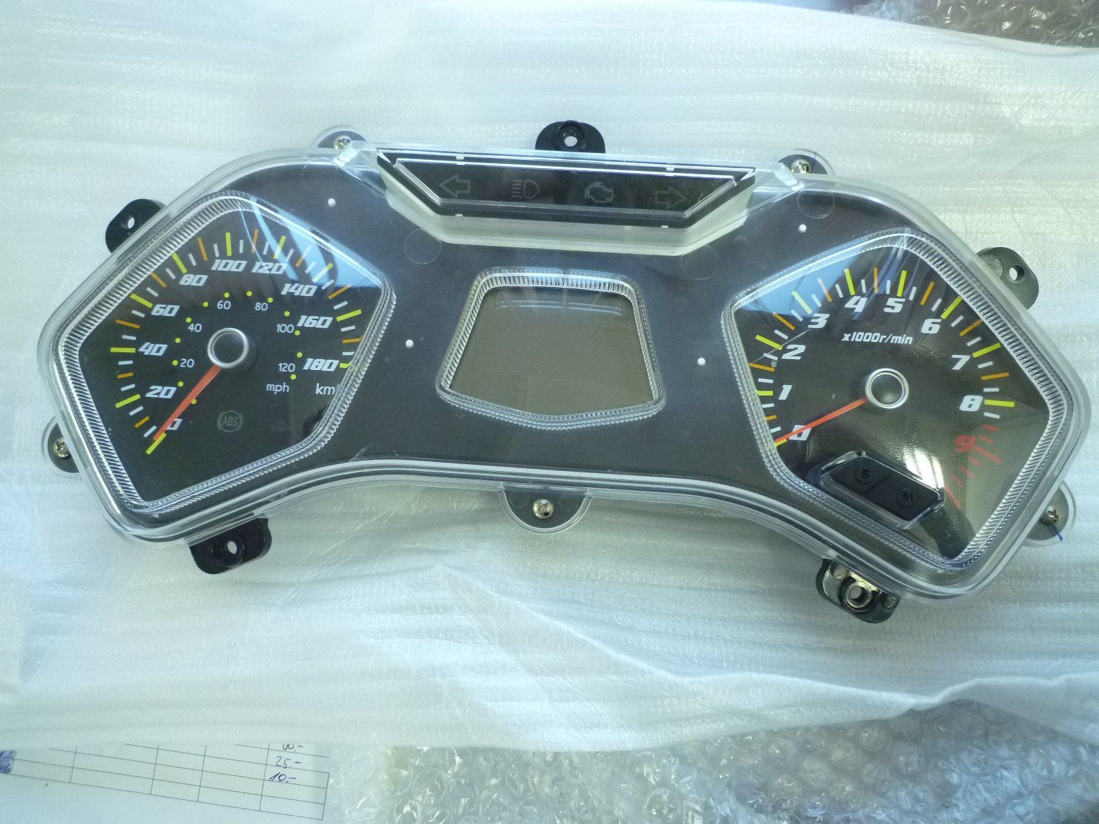 Sym Tutti pezzi di ricambio per scooter: Sym Joymax-Z 300 Armaturen – Usato da Sissach venduto da Gruetter-Moto-Center