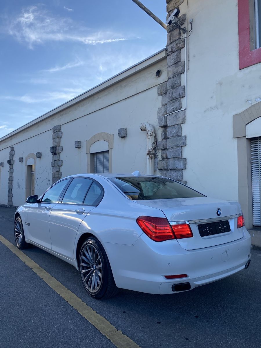 BMW Automobili: BMW 750i xDrive – Usato da Denges venduto da tin_2fxr 6