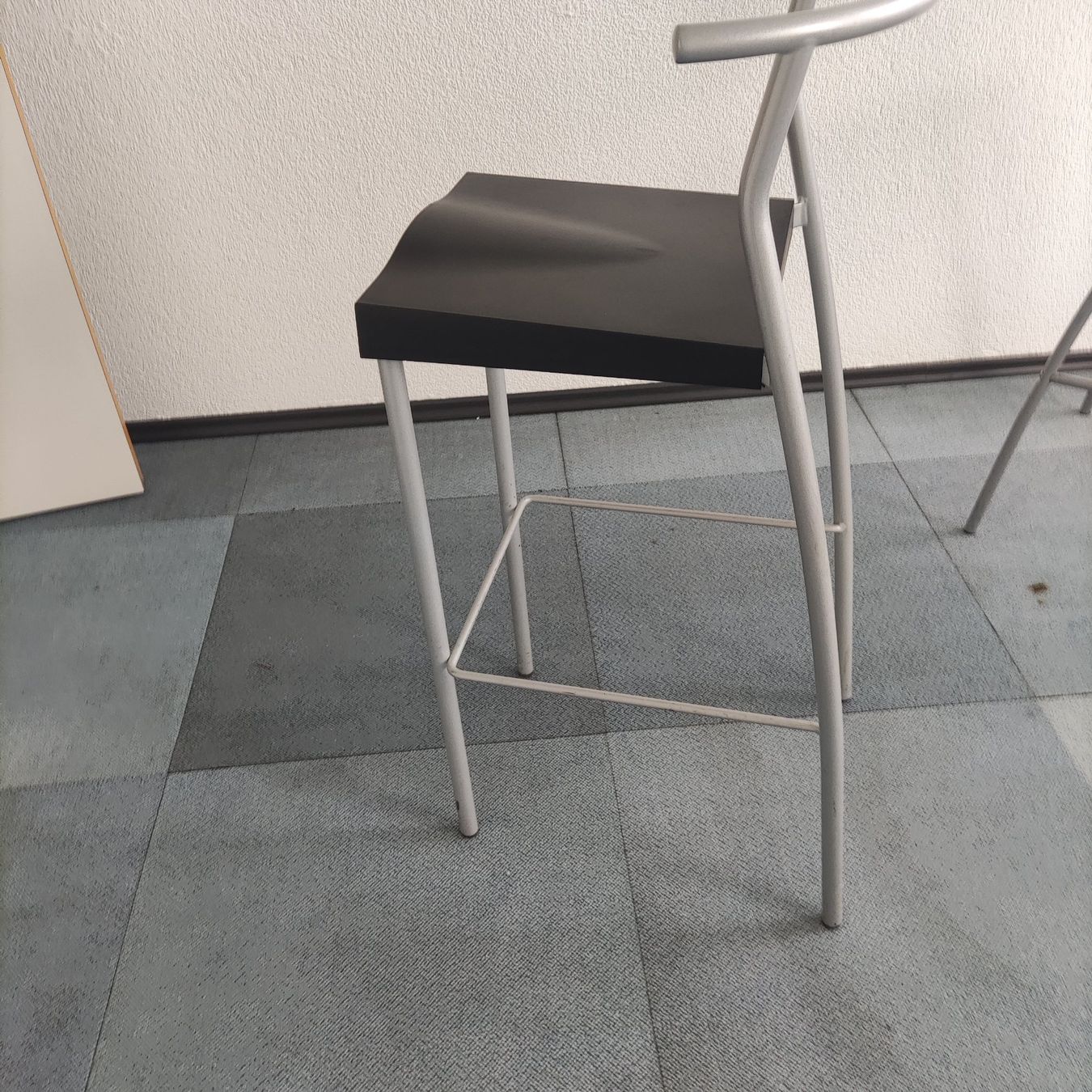 Sgabelli: Kartell Philippe Stark Bar Hocker 3er Set schwarz – Usato da Solothurn venduto da Csw1 3