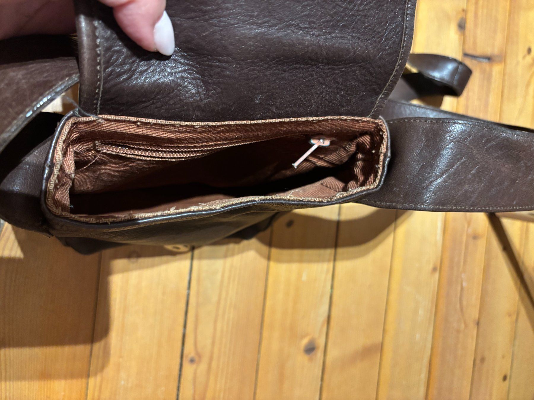 Bally Sacs femmes: Bally Umhängetasche – D'occasion à Winterthur par Schneuzi 4