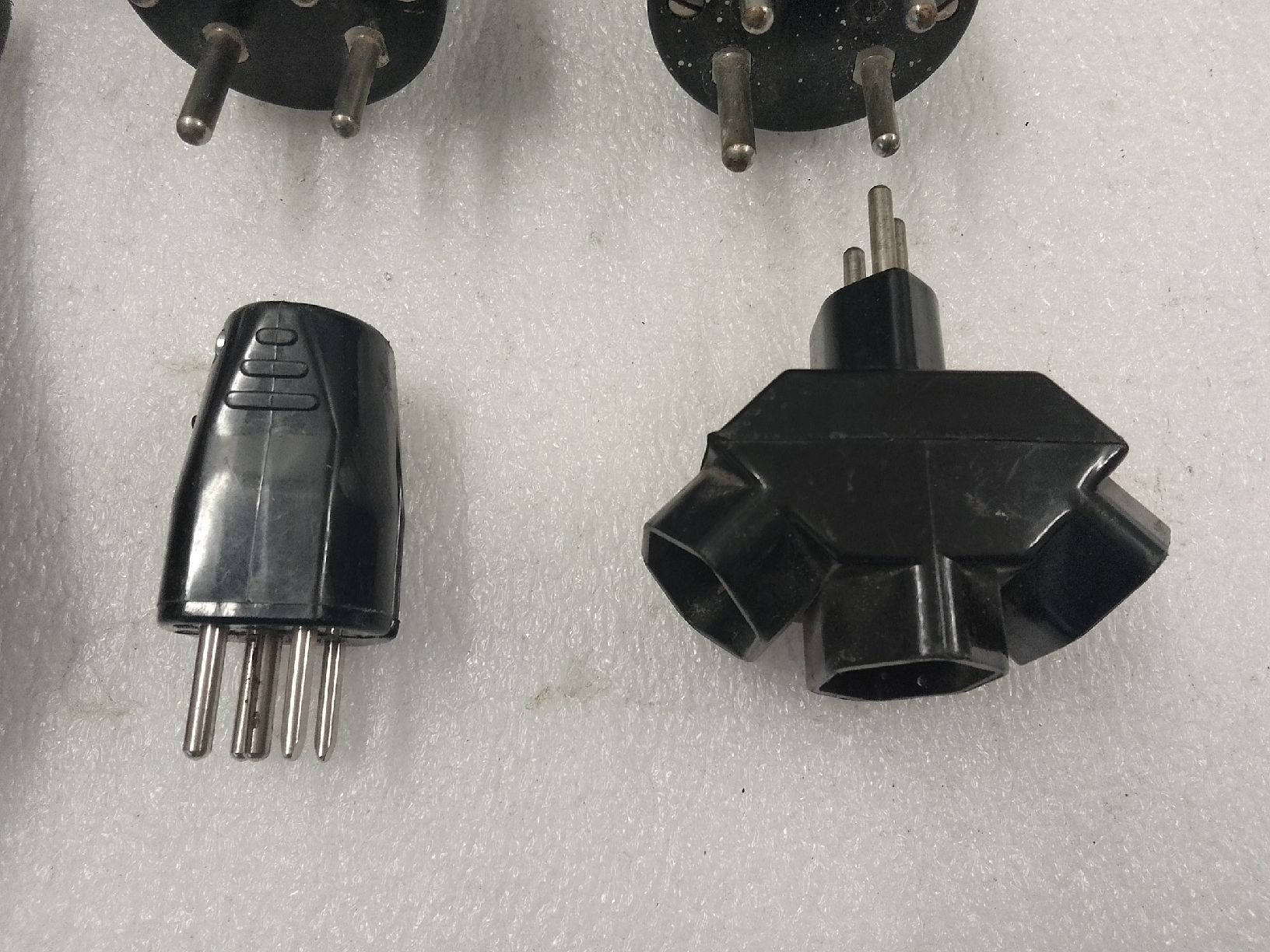 Spine: Elektro Konvolut Schalter Stecker Drehschalter – Difettoso da Trubschachen venduto da Caddy8 1