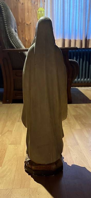 Skulpturen & Statuen: Alte Maria-Statue  mit Gebrauchsspuren – Gebraucht aus Uezwil von sam_v6xc 1