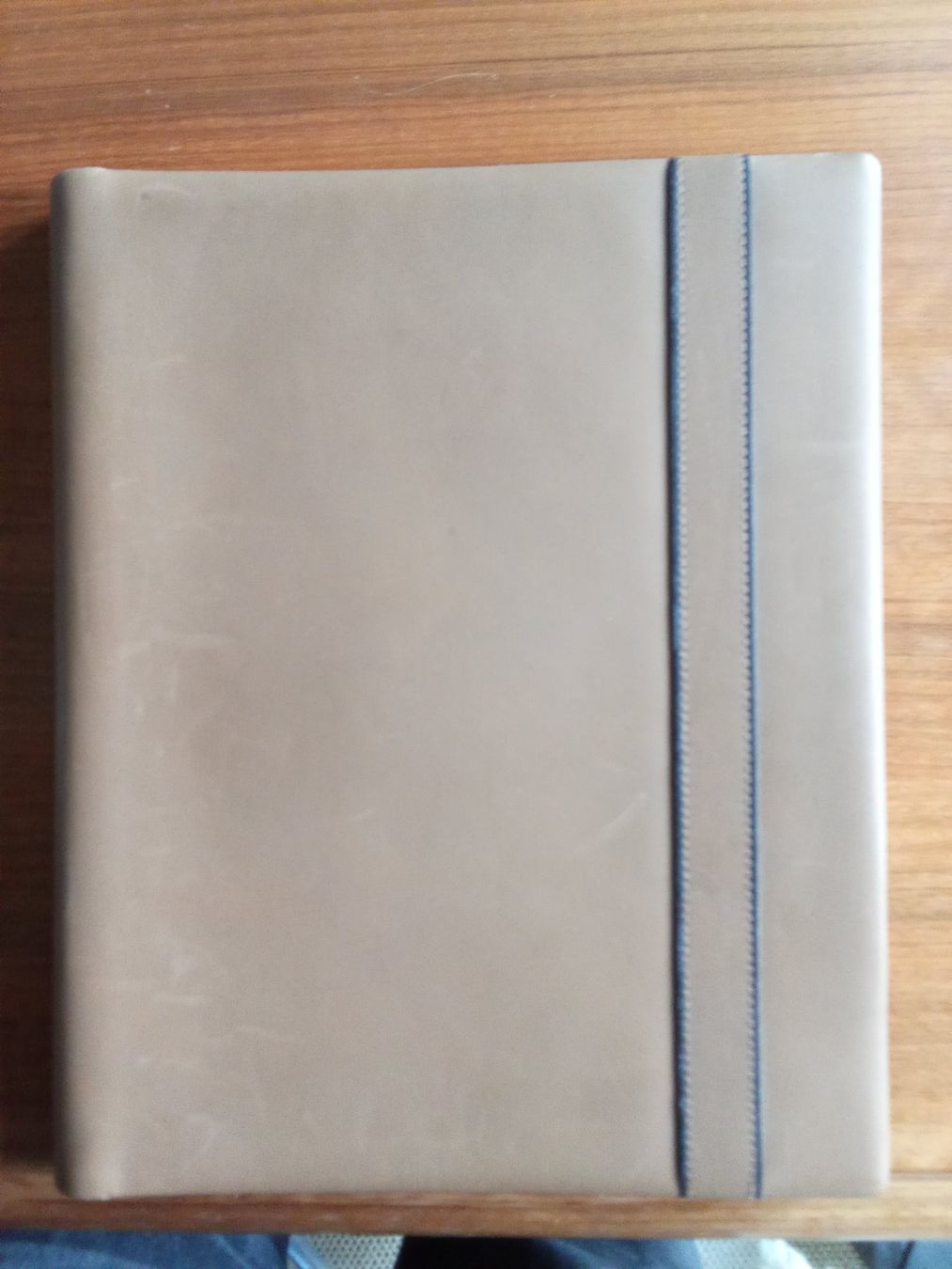 Schreibblöcke: Schreibmappe Vintage A4 mit Schlüssel 1940 – Gebraucht aus Siblingen von Jayuah