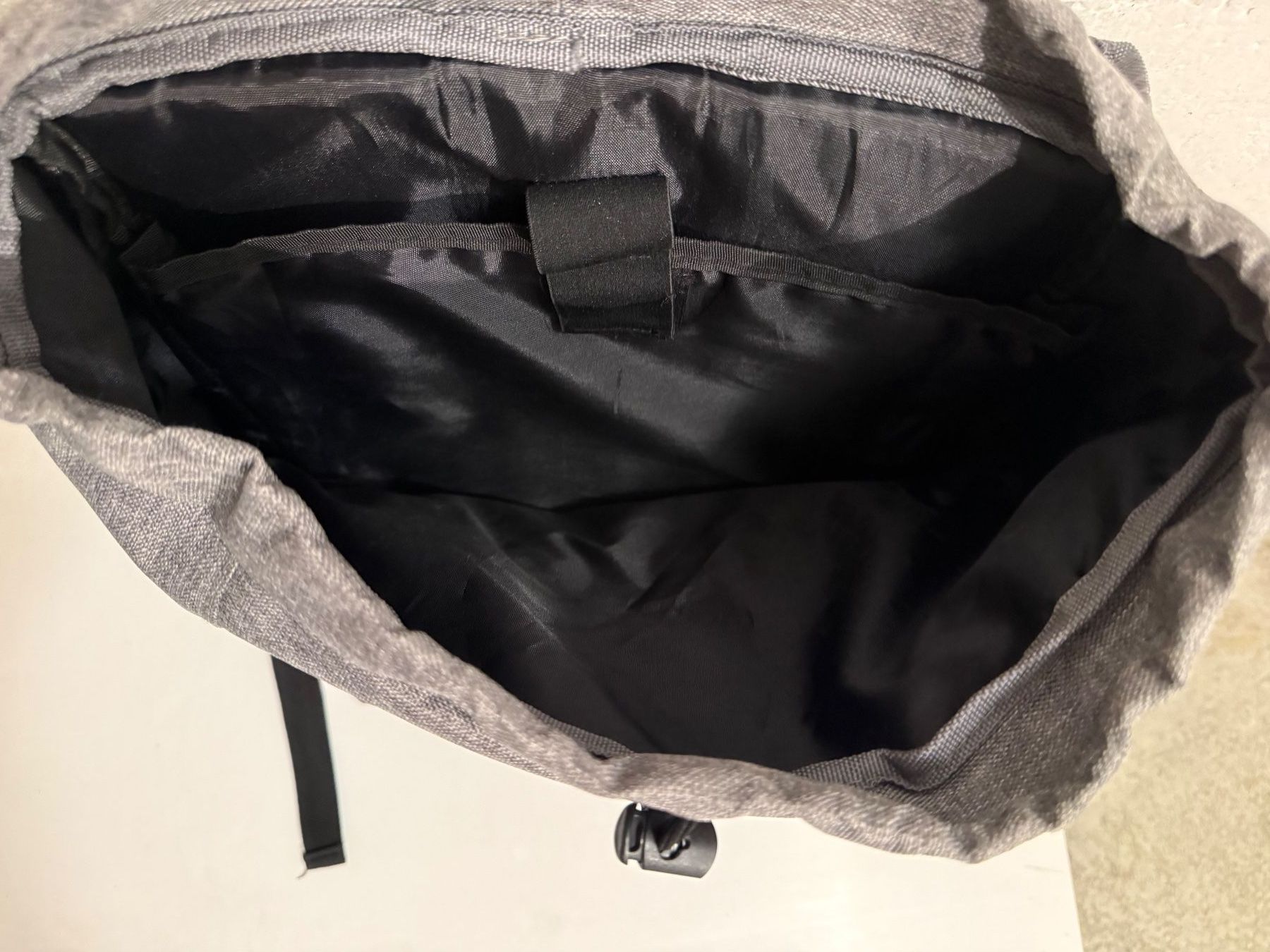 Zaini: TAG Heuer  Rucksack   -  neuwertig – Usato da Bern venduto da rewe45 4