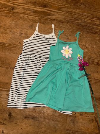 2 Sommerkleider 104/110