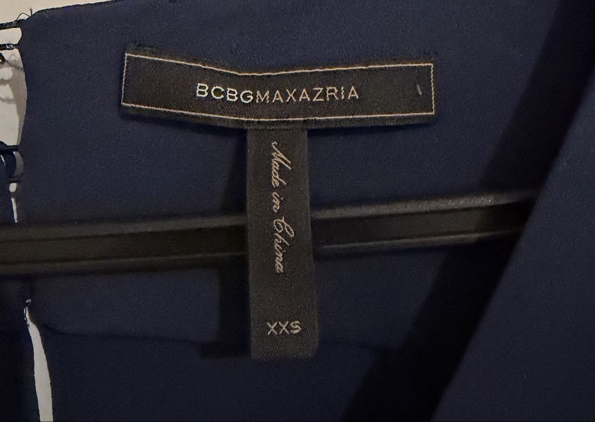 Lotti di vestiti: Combishort BCBG bleu marine – Usato da Genève venduto da AlBE909 2