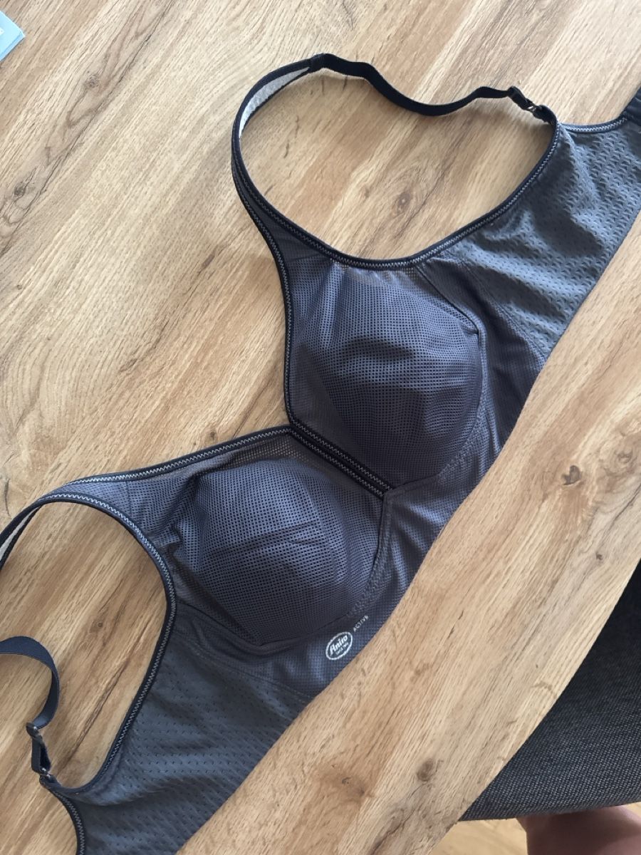 Altra biancheria intima: Sport BHs L – Usato da Hunzenschwil venduto da mila012 3