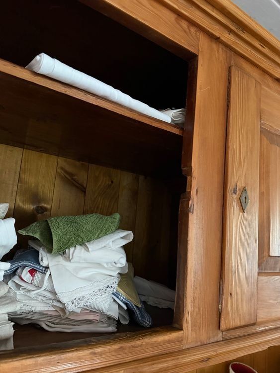 Credenze: Antikes Holz Buffet Schrank Kasten Kommode – Usato da Walterswil BE venduto da Lonitti 5