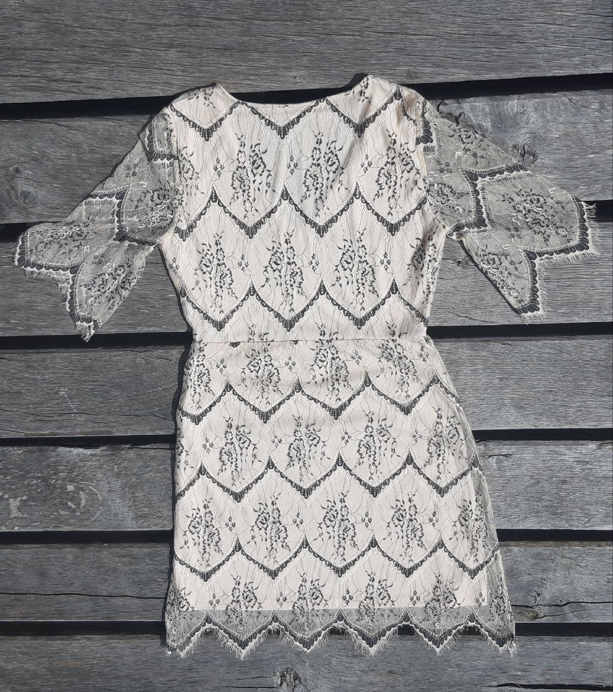 Vila Vestiti: Elegantes Spitzen Kleid Gr.S – Nuovo e nell'imballaggio originale da Zürich venduto da Venecia25 1