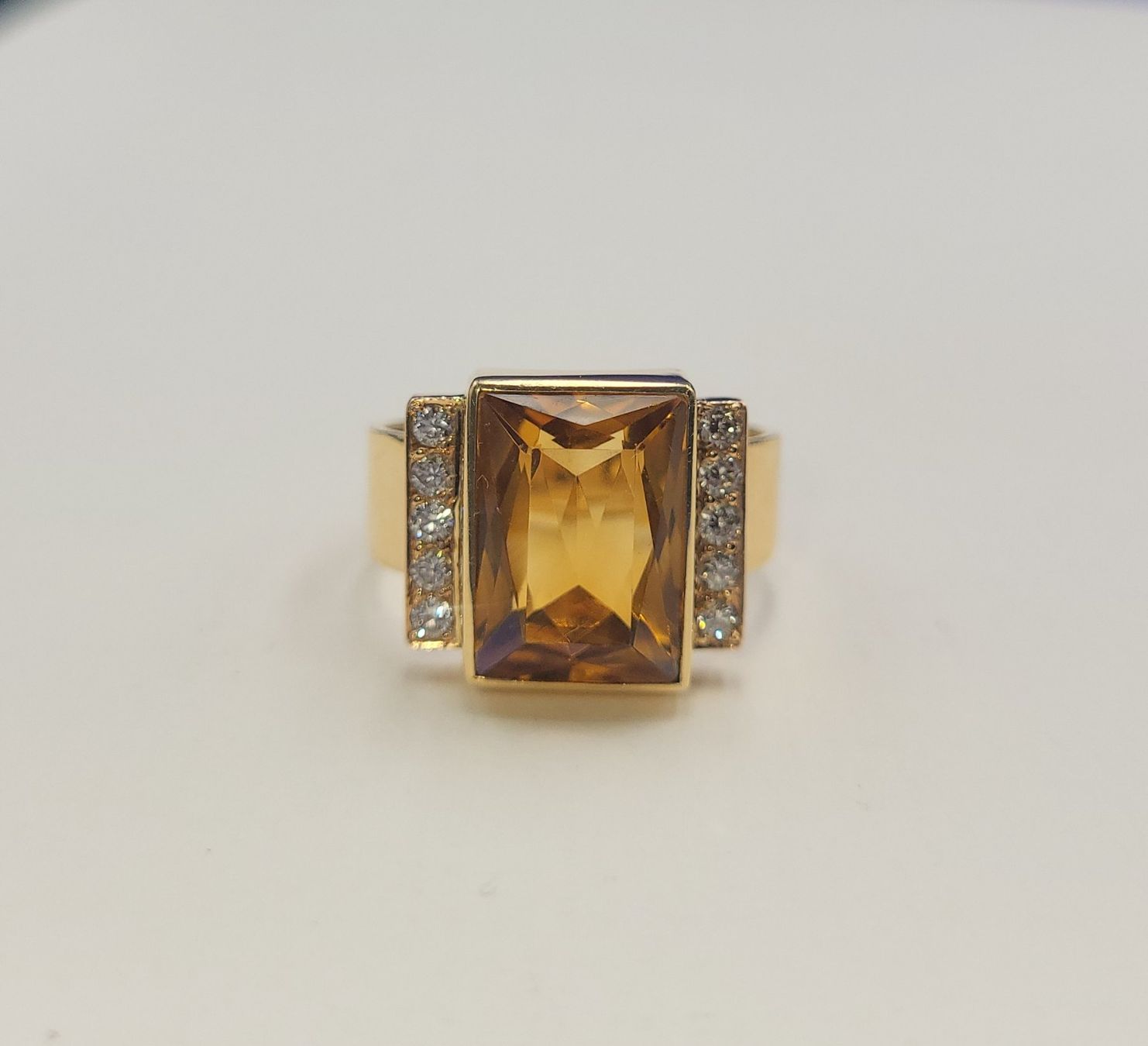 Anelli: Massiv 585 Gold Ring Mit Diamanten und Citrin – Usato da Wald ZH venduto da Aniade