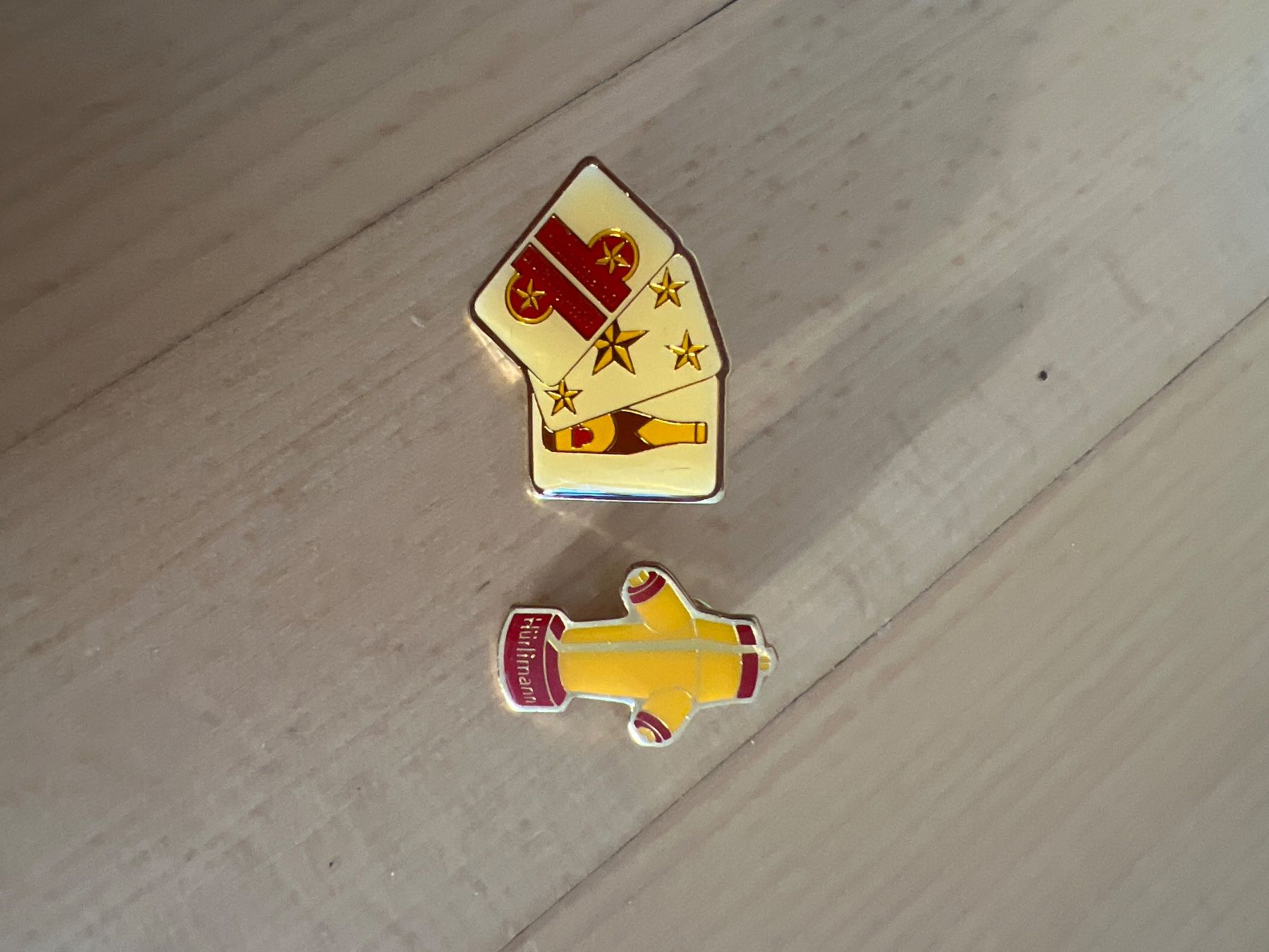 Placchette & Badge: Hürlimann PIN‘s – Usato da Ottenbach venduto da siiinnaa_77