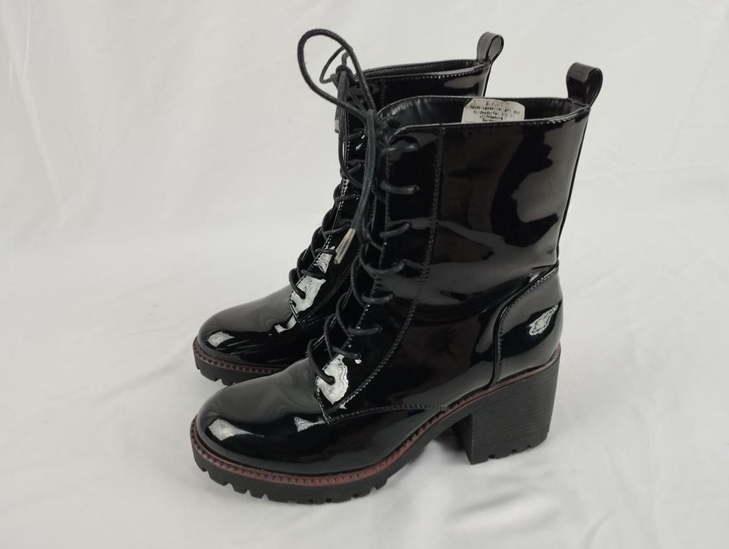 Rainbow Chaussures femmes: RAINBOW Stiefel Gr. 37 Lackoptik – D'occasion à Schübelbach par Restwert_Schubelbach 4