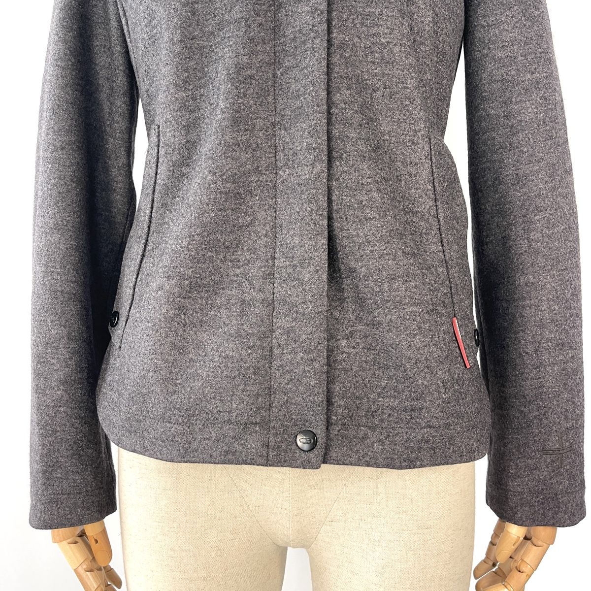 Icebreaker Giacche: ICEBREAKER PARAMOUNT Hooded Jacket – Nuovo (secondo la descrizione) da Freienbach venduto da Avviivva_Shop 4