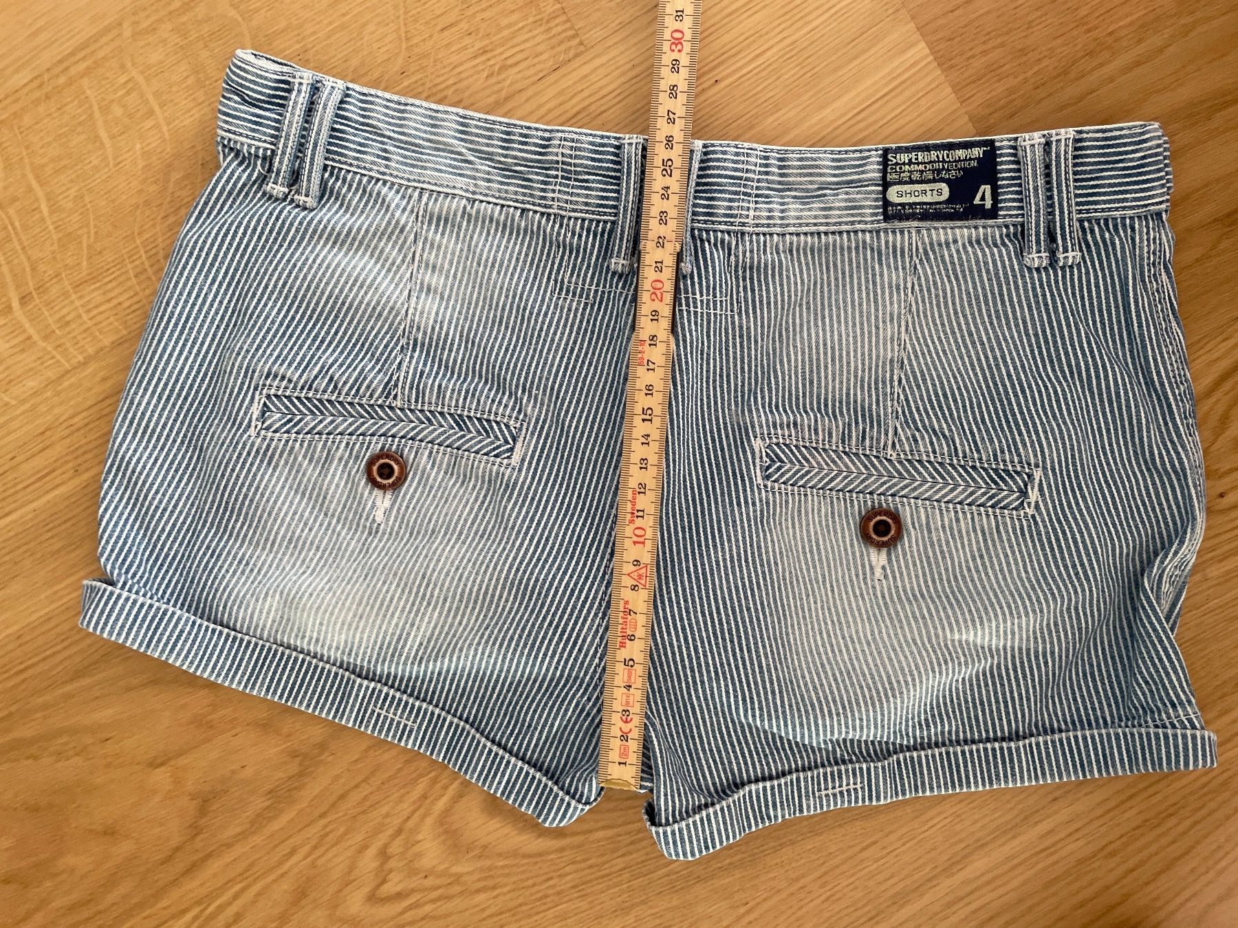 Superdry Pantaloni: Shorts Superdry S – Usato da Basel venduto da pilzliii 2