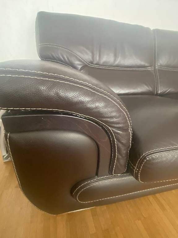 Sofas: Canapé cuir impeccable  – Gebraucht aus Carouge GE von mjfern 1