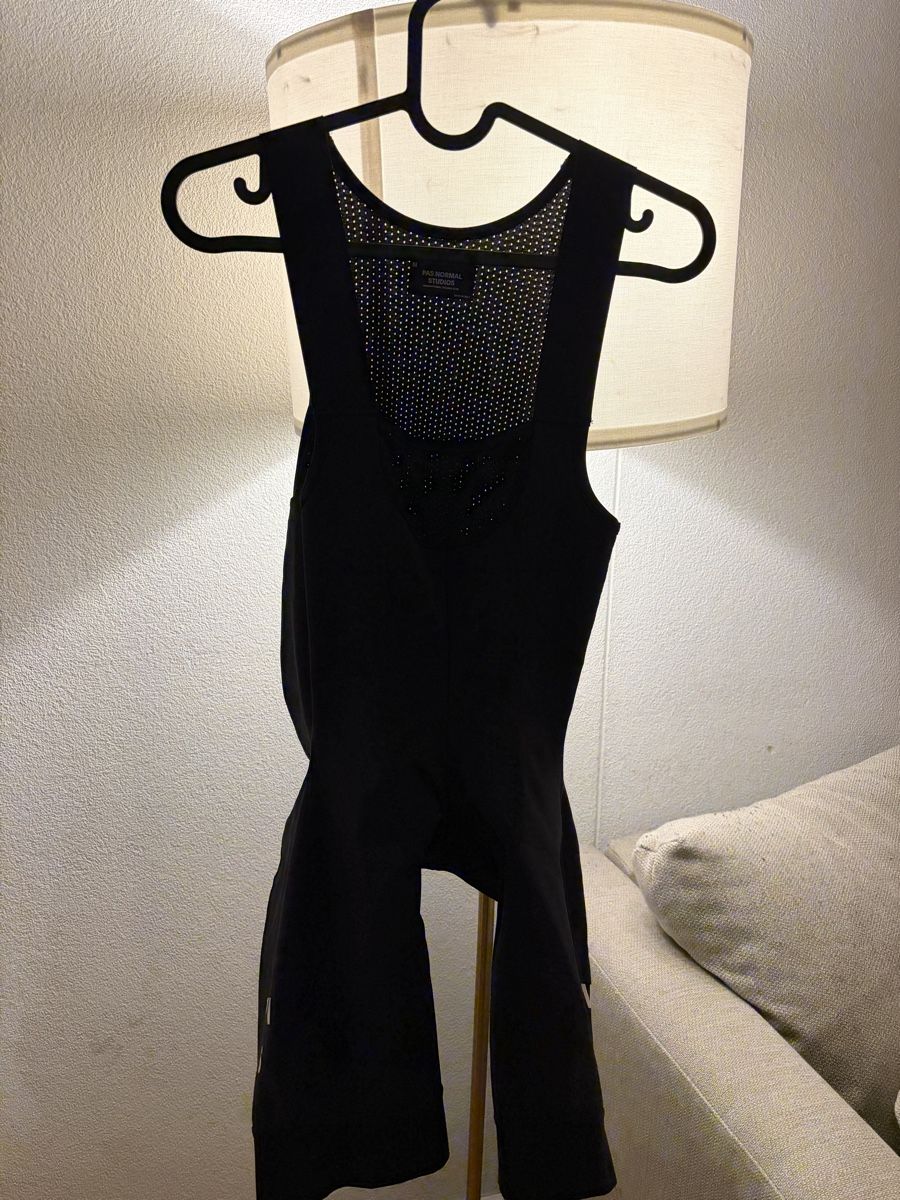 Pas Normal Studios Pantaloni: Pas Normal Studios Deep Winter Bib Shorts M – Nuovo (secondo la descrizione) da Zürich venduto da von_sj9s 5