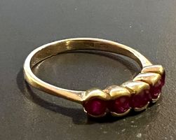 Gold-Ring 18 K mit Rubinen